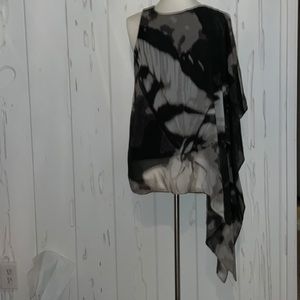 Alfani blouse XL. One side sleeveless.